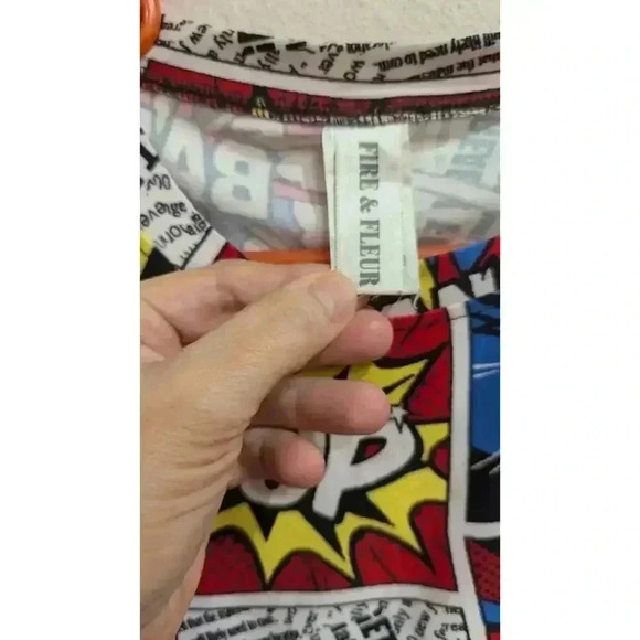 Women's POP Art short sleeve t-shirt with comic book/newspaper prints size S - Picture 2 of 6